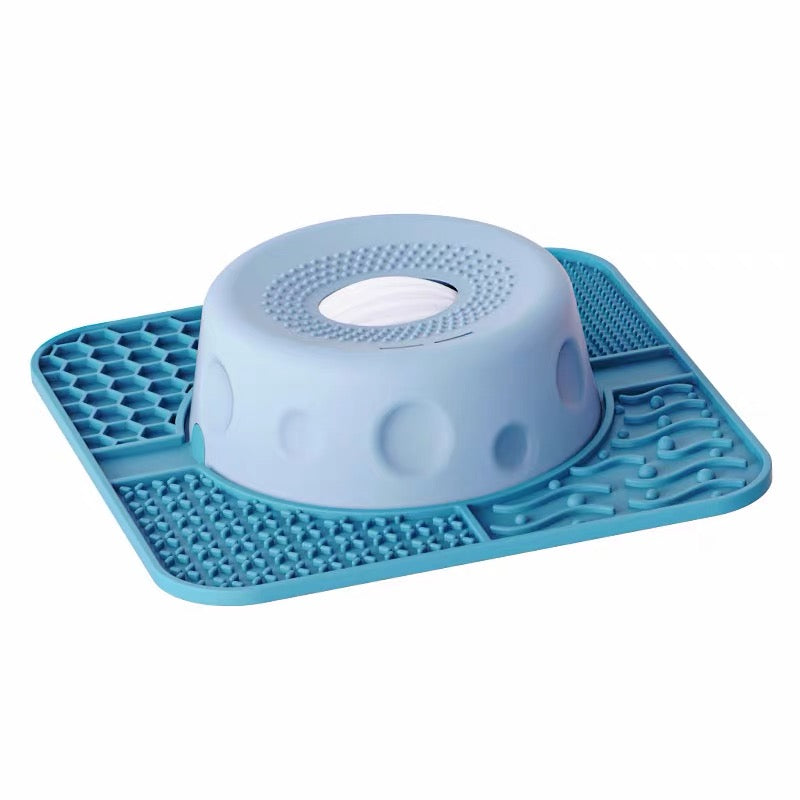 Interactive Silicone Slow Feeder Lick Mat Set in light blue